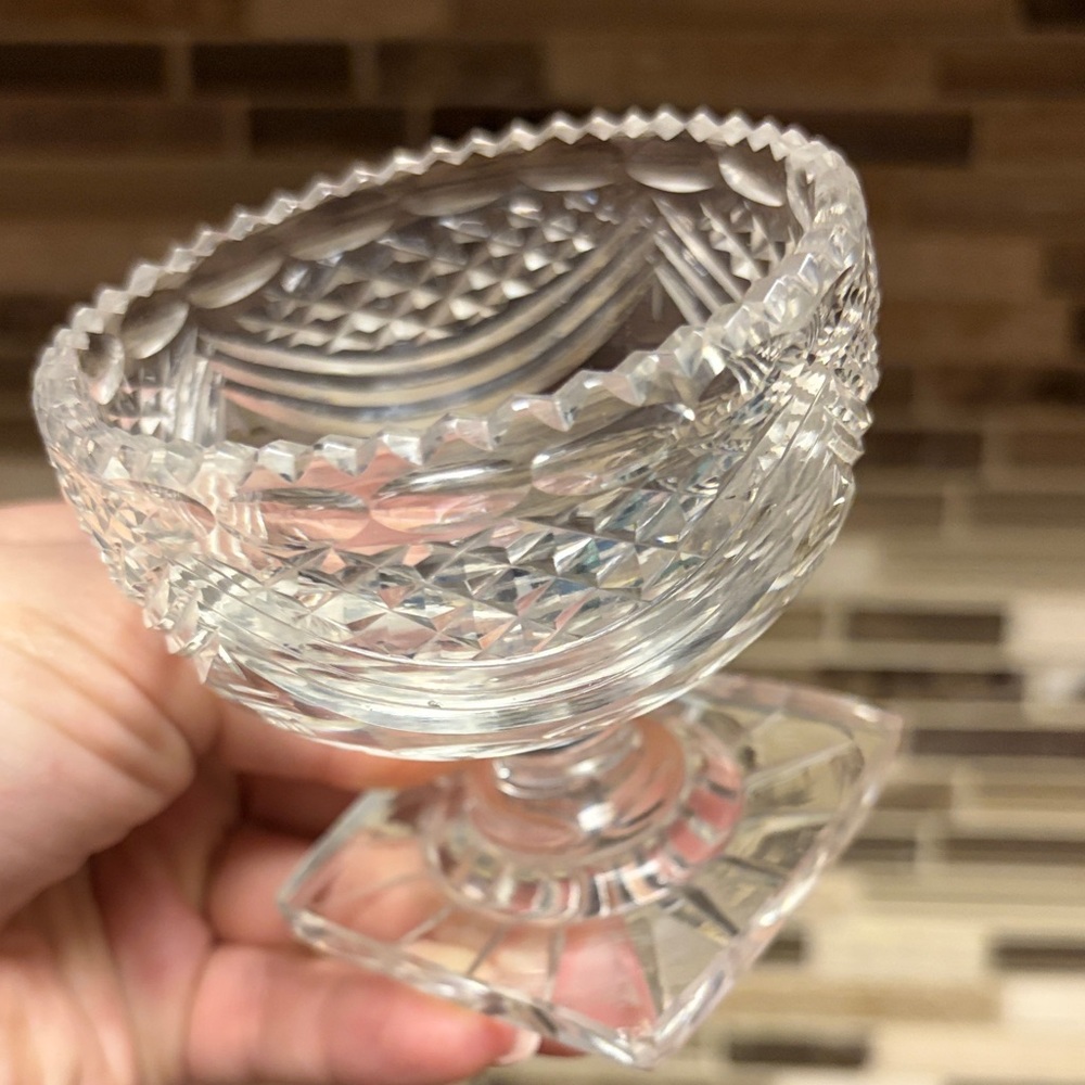 19th Century Diamond Cut Small Crystal Footed Compotes Anglo Irish (Set of 2) - Picture 4 of 8